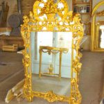 dorures-sur-miroir-a-parcloses-louis-15-et-console-19-eme-realisees-par-christophe-dumas