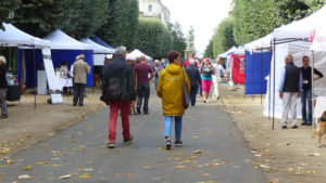 village-des-artisans-sur-le-cours-cambronne-a-nantes-lors-des-journees-europeennes-du-patrimoine-2019