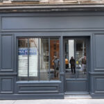 devanture-magasin-11-rue-de-l-hotel-de-ville-menuiserie-robin