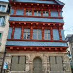maison-senechal-carhaix-restitution-plychromie-facades-nacre-patrimoine