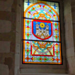 vitrail-abbaye-de-villeneuve-atelier-helene-espie