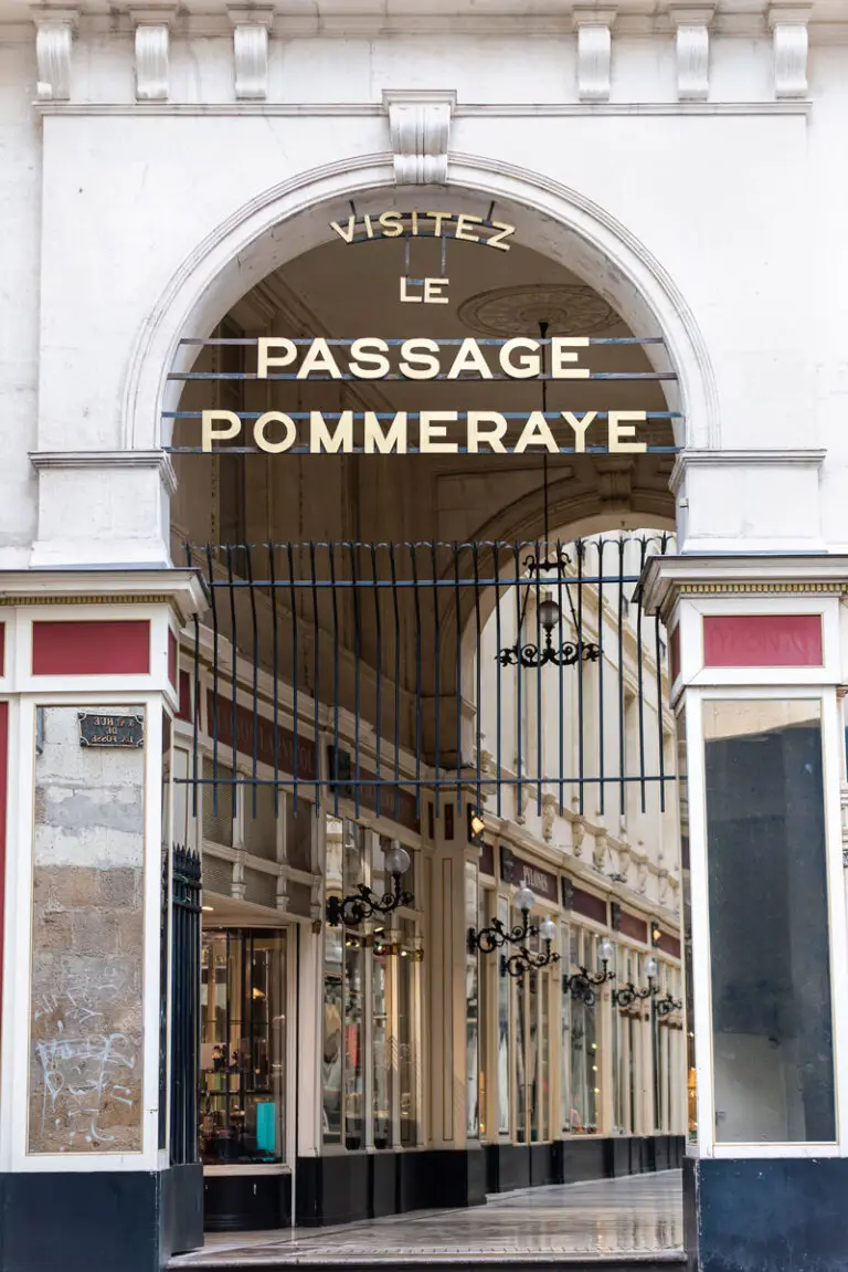 entree-rue-de-la-fosse-passage-pommeraye