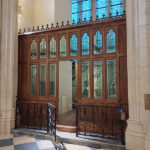 image-d-une-cloison-de-la-chapelle-de-notre-dame-de-paris-realisee-par-malt-et-bois